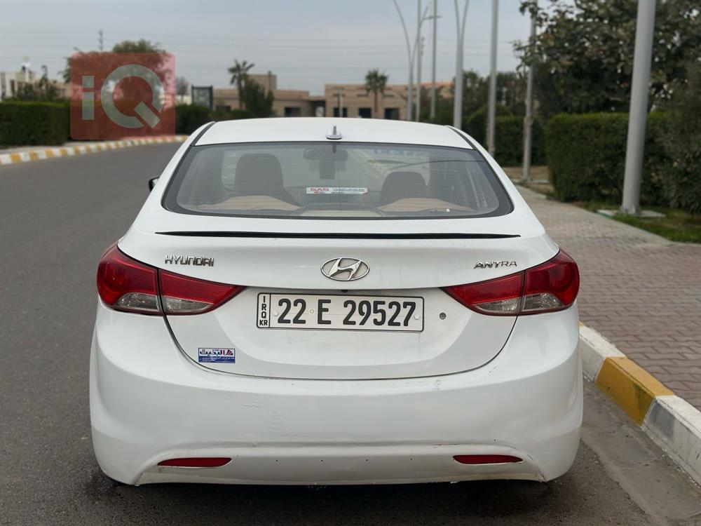 هیوندای ئەلەنترا